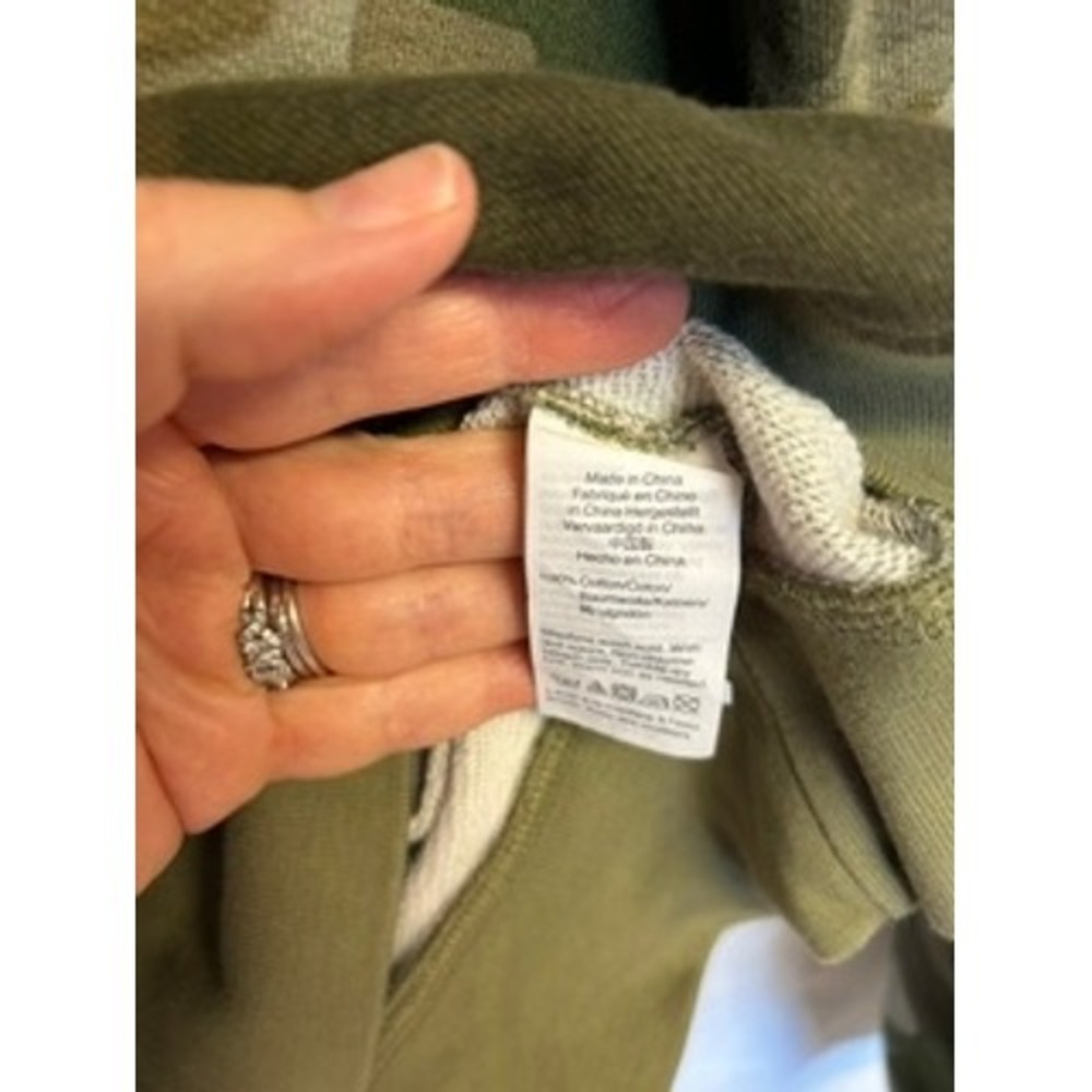 J.Crew Mercantile Mens Camo Sweatshirt Green Camouflage Crewneck Pullover Large - Picture 4 of 4